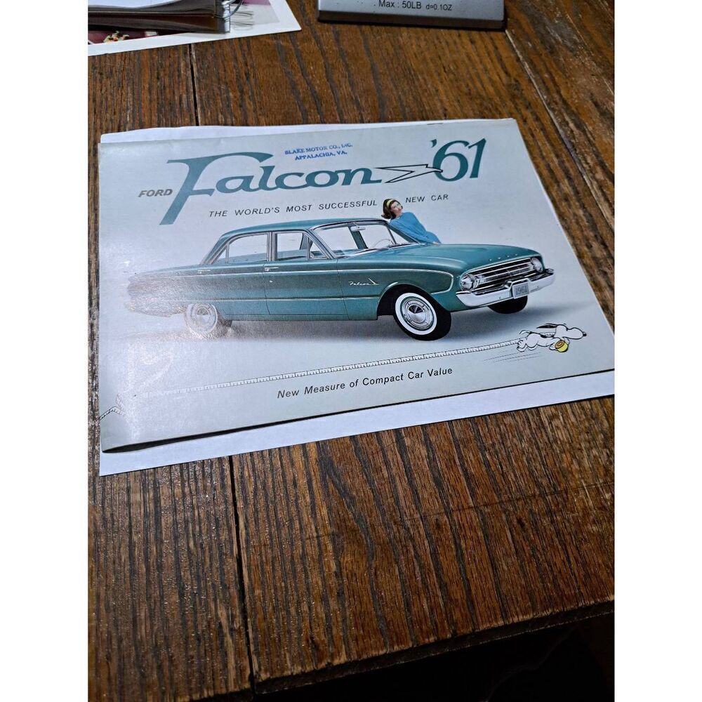 Vintage 1961 Ford Falcon Brochure Peanuts Snoopy FDC-6132 Catalog Dealer Book